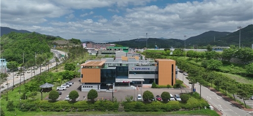 경남항노화연구원, '가정의 달' 우수제품 팝업스토어 운영