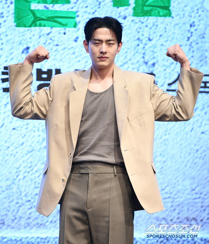 [포토] 이승우, 어깨 깡패의 포스