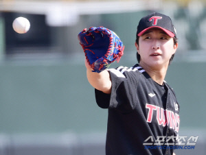 '대체 외인' 코엔 윈 내일 2군 50개→일요일 SSG전 선발. 70억 보상투수 금요일에. 염갈량의 9연전 선발 법칙 