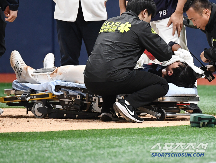 '140km 헤드샷 헬멧 강타' 롯데 복덩이 전민재 쓰러졌다 → 그라운드…