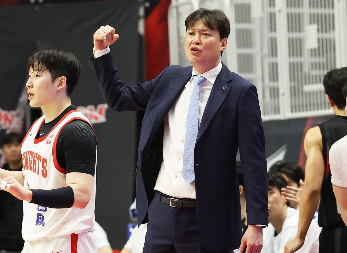 [현장인터뷰]'시즌 끝' 송영진 감독 "아쉬움, 절실함으로 보완해 준비하…