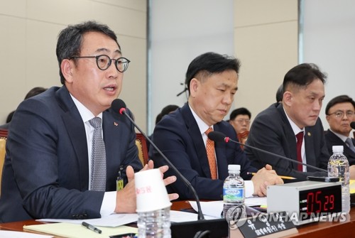 과방위, 최태원 회장 'SKT 해킹사태' 청문회 증인 채택(종합)
