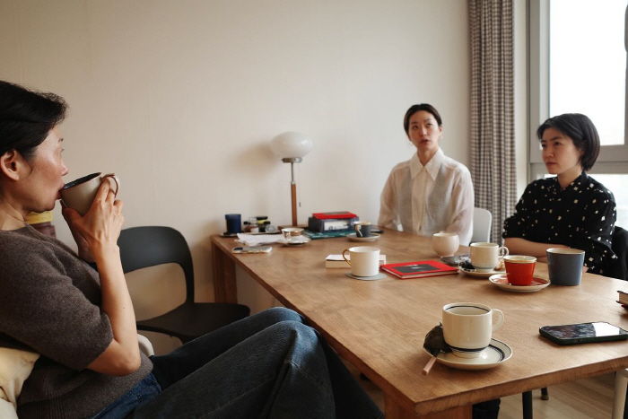 [SCin스타] “선생님들 사랑해요”…심은경, 김윤아·정서경·이랑과 특별한 시간