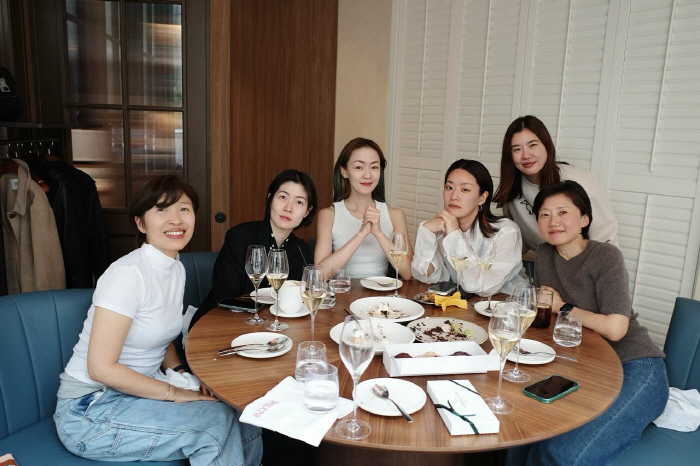 [SCin스타] “선생님들 사랑해요”…심은경, 김윤아·정서경·이랑과 특별…