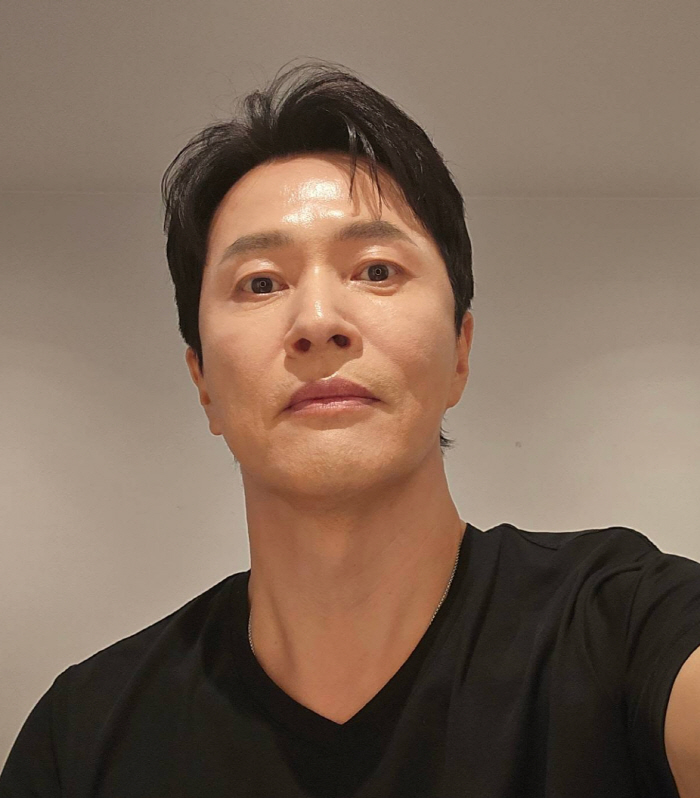 동성애 고백후 여성과 결혼?..김정민, 가짜뉴스에 분노 "차라리 날 죽은 걸로 해라"