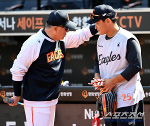 LG와 2.5G차. 류현진 등판에 김경문 감독 