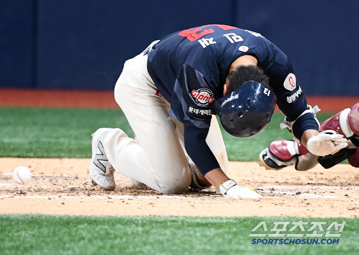 '애제자' 부상 지켜본 김태형 감독, 우려 가득한 진심 "당장 빠진 건 …