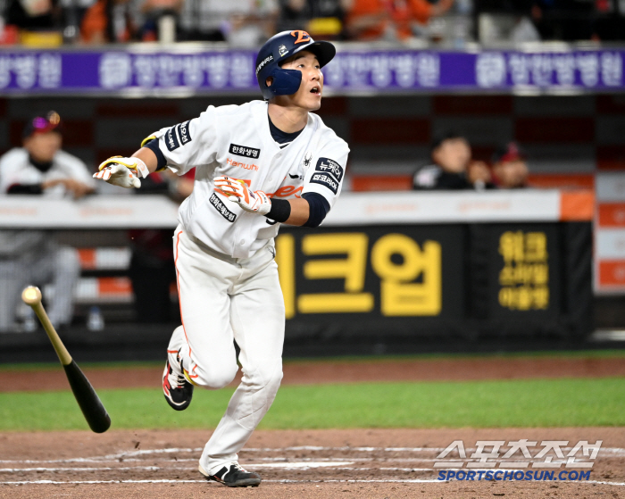 '정확한 분석→포크볼 노림수→승부처 욕심' 몬스터월 역전 투런포 친 황영…
