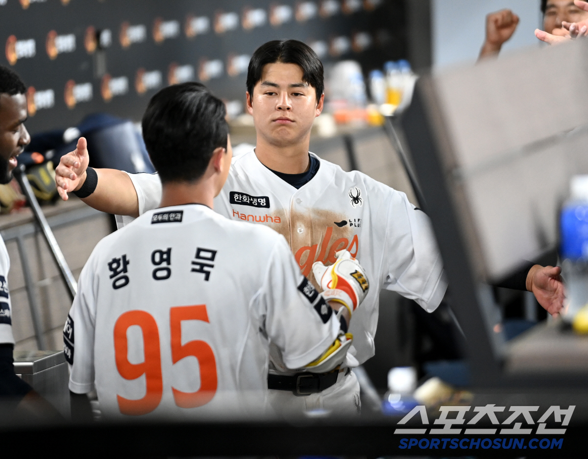 '정확한 분석→포크볼 노림수→승부처 욕심' 몬스터월 역전 투런포 친 황영…