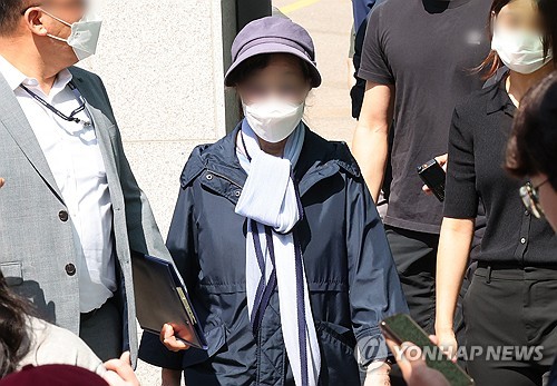 혁신, 김여사 모친·오빠 고발…"실질운영 요양원 입소자 사망"
