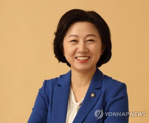 경로당 기부행위 혐의 송옥주 의원, 첫 재판서 "공소사실 부인"