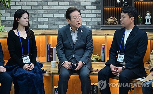이재명 42% 선두…한덕수 13%·한동훈 9% 오차범위 내[NBS](종합)