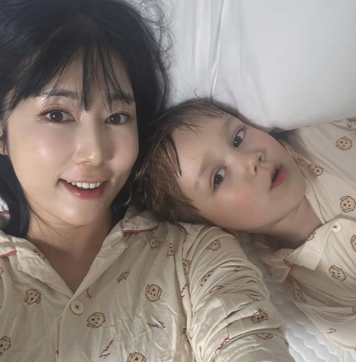 '비혼모' 사유리, 나홀로 子 육아 후 