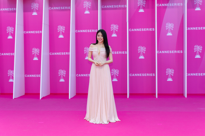 조혜정, '선녀식단원'으로 칸 핑크카펫 밟았다 "꿈만 같고 너무 행복해"