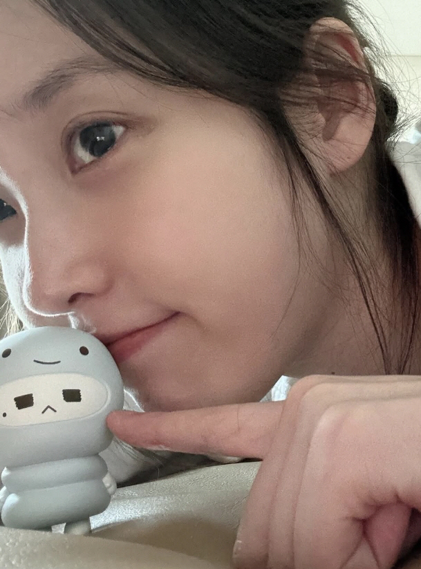 [SCin스타] 아이유, 너무 좋은 셀카 종합선물세트..예쁘고 청순하고 …