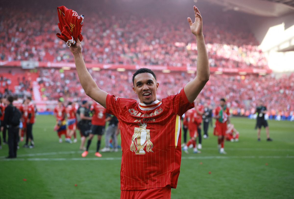 대반전! 'HERE WE GO급' 기자가 확인...EPL 최악의 배신자→…