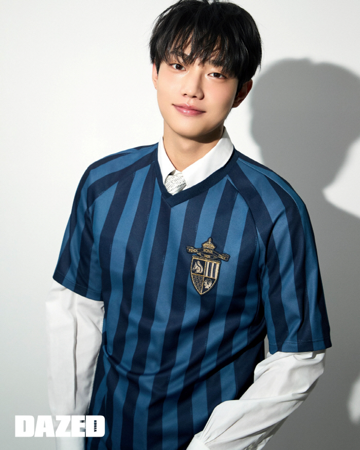 '신예' 조준영, 수트→유니폼, 극과 극 오가는 매력 화보