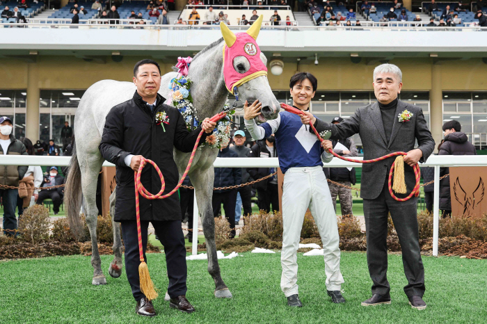 [경마]문병기 조교사, 100승 고지 넘으며 탑클래스 진입