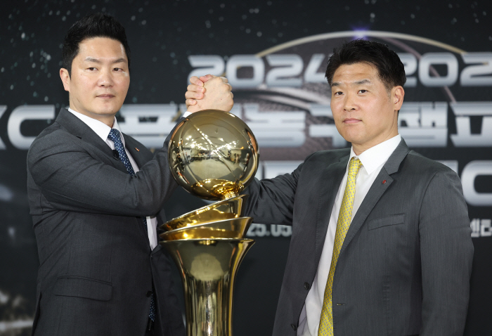 [현장인터뷰]'통합우승 도전' 전희철 SK 감독 "5차전" vs '첫 챔…