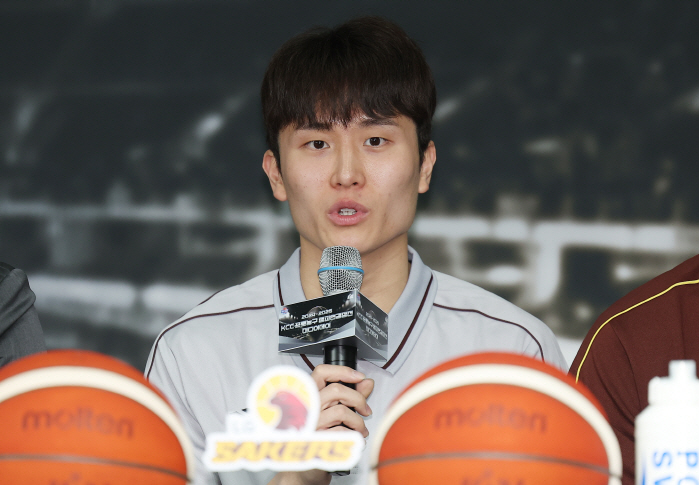 [현장인터뷰]'통합우승 도전' 전희철 SK 감독 "5차전" vs '첫 챔…