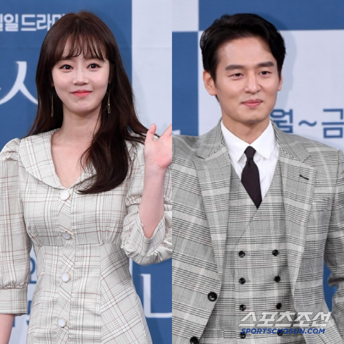 [공식]신고은·윤종화, 결혼 3년 만에 파경…"반년째 남남, 성격 달라"…