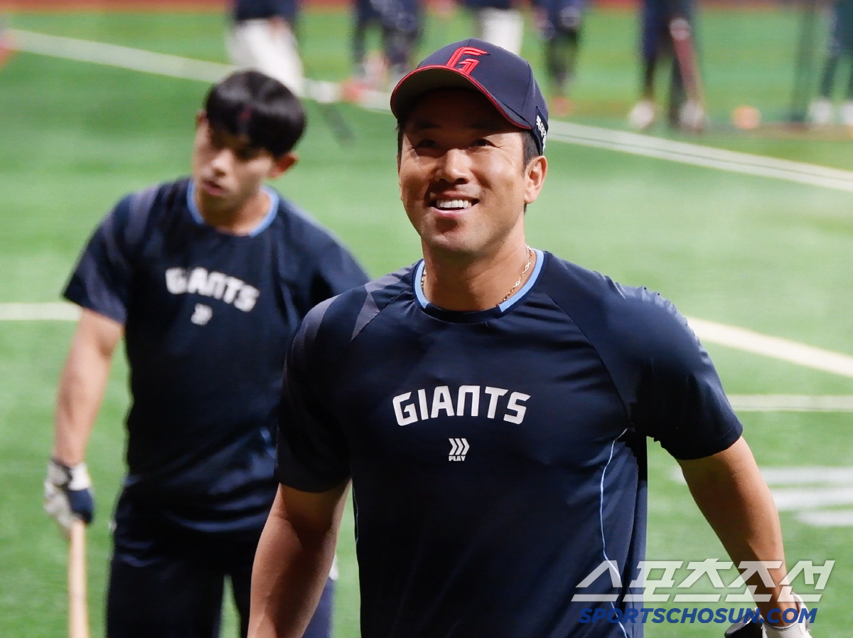 마! '월간 1위' 롯데의 힘…'절대 1강 LG도 못했는데' 키움 홈경기…