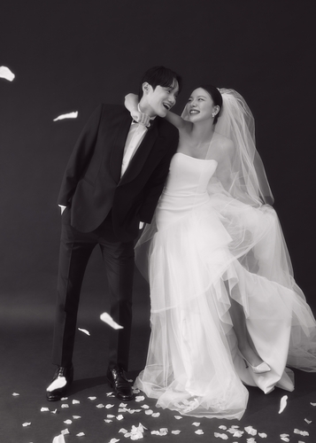 전 수영 국가대표 박선관, 사진작가와 3일 웨딩마치