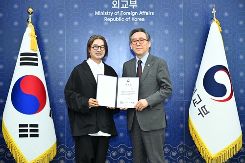 경주 APEC 정상회의 문화행사 예술감독에 양정웅 연출가
