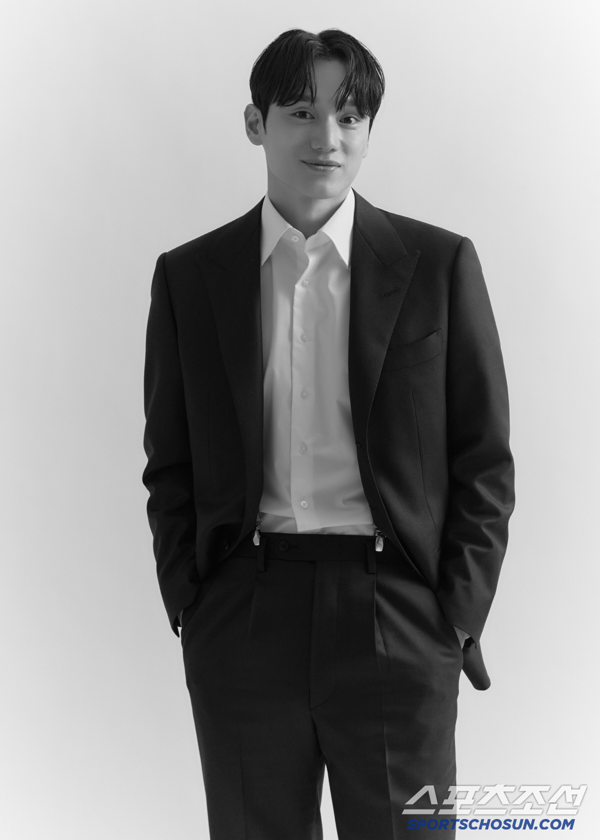 '원조 꽃미남 배영 에이스'박선관,'2년 열애'사진작가와 3일 웨딩마치 …