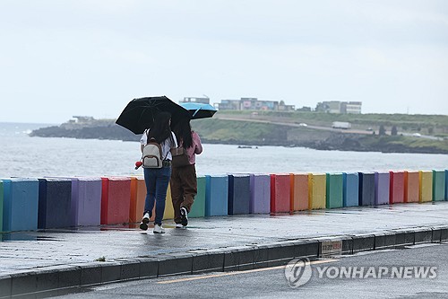 제주 차차 흐려지고 낮에 가끔 비…강풍 주의