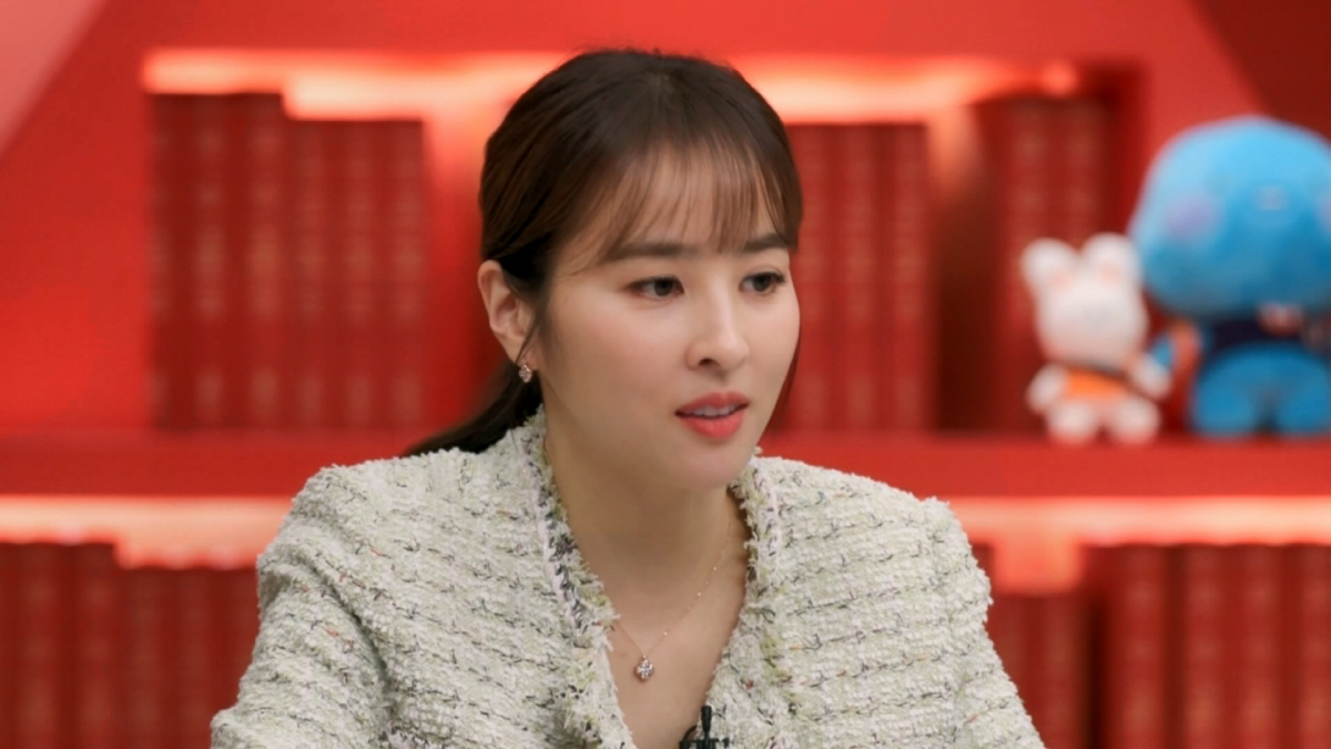 '스펙왕' 전현무, '연세대 엘리트 동문' 만났다..."학교 같이 다녔네…