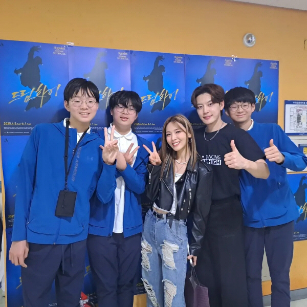 송일국, 180cm 넘은 삼둥이 사춘기에 한숨.."넋이 나간 상태"