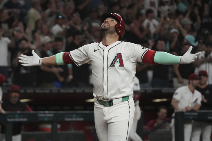 또또또 '최초기록!' 올해 MLB 왜 이래? 이번엔 사상 최초 9회 한 …