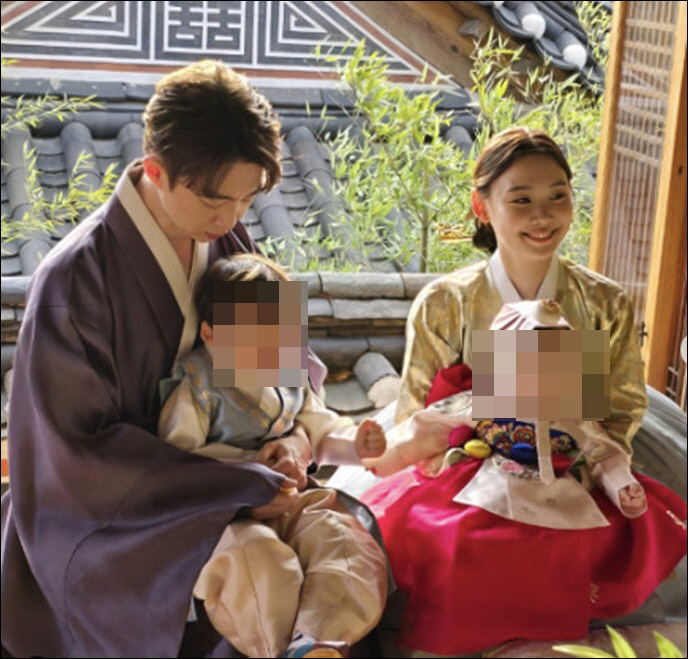 '美 로스쿨 합격' 김수민, ♥검사 남편도 잘생겼네....화려한 '한옥 …
