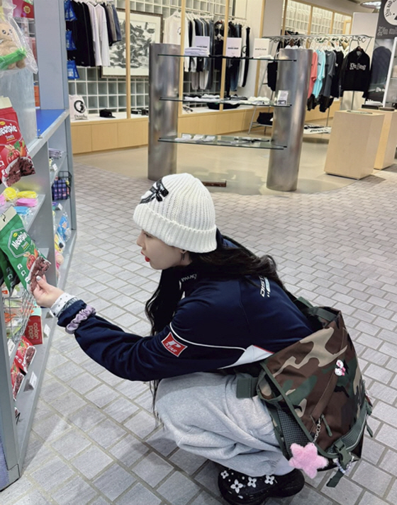 현아, ♥용준형에 데이트 중 '입술 츄' 애교..."신혼, 정신 없이 지…