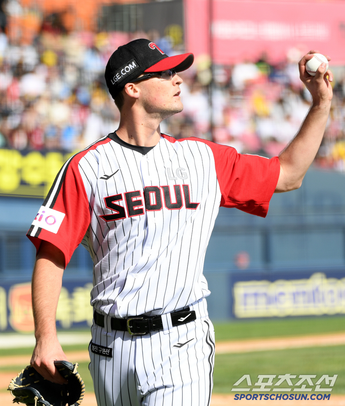 '어서와 한국은 처음이지' 쌍둥이네 정에 감동한 코엔 윈, 90도 폴더 …