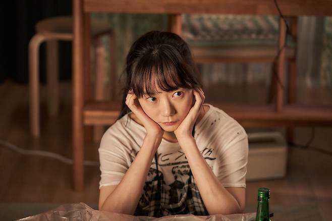 [SC인터뷰] "벌써 세 번째"…'바이러스' 배두나, 손석구와 '열애설 …