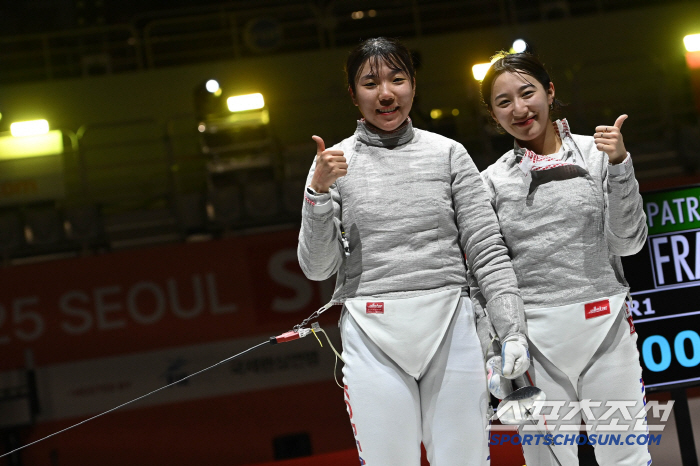 "대한민국은 남녀사브르 세계1위 보유국" 'SKT우승'전하영,日에무라 꺾…