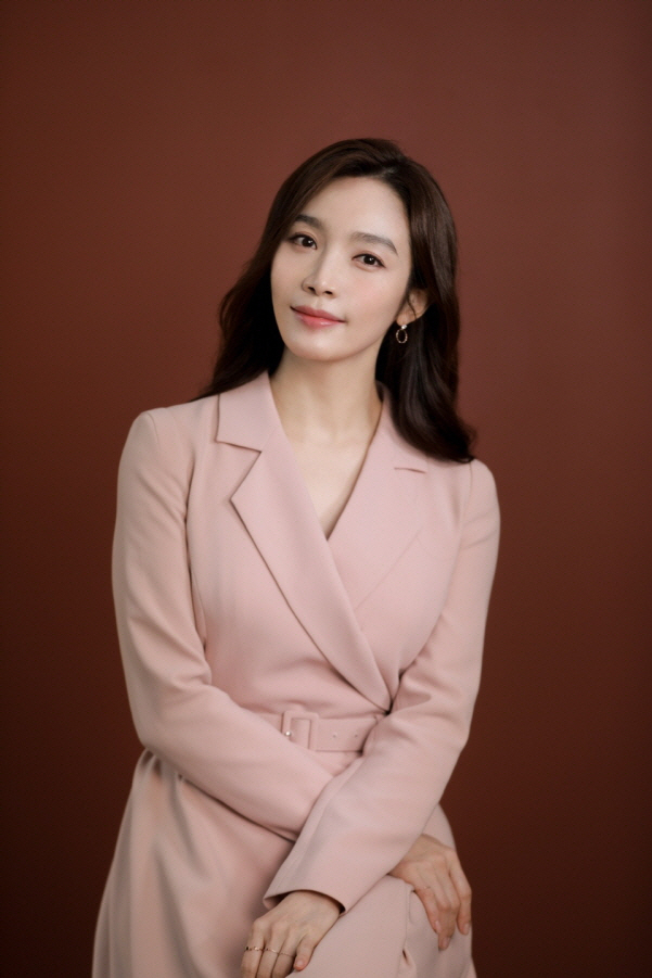 [일문일답] 이민영 "신동엽 주최 '솔로라서' 멤버들 회식 기억에 남아.…