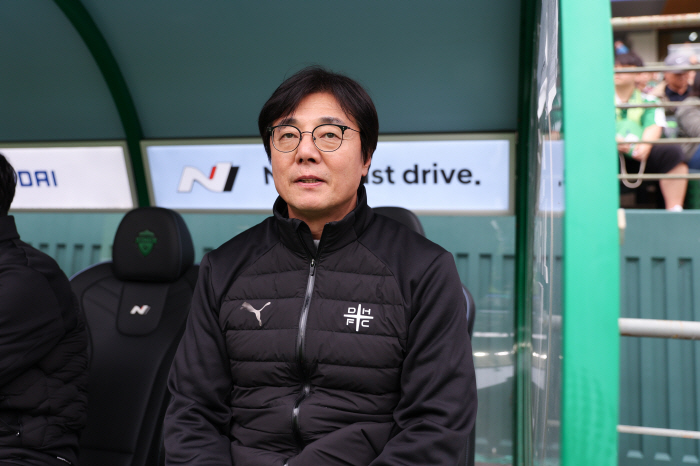 '극적 무승부' 대전 황선홍 감독 "포기하지 않고 동점 만든 선수들 고무…