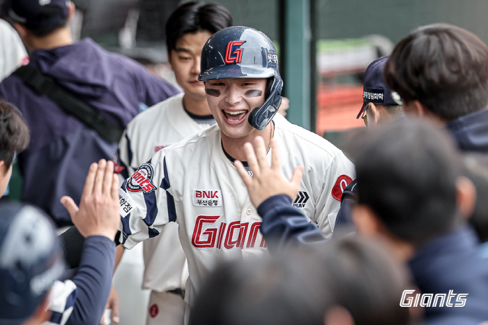 리드오프 징크스 안녕! 한단계 또 진화한 국대 외야수 "2군? 오랜만에 …