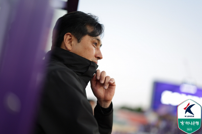 '마테우스 장군→문선민 멍군'...신경전만큼 뜨거웠던 '연고지 더비' 안양-서울, 이번엔 승부 못 가렸다...1-1 무승부