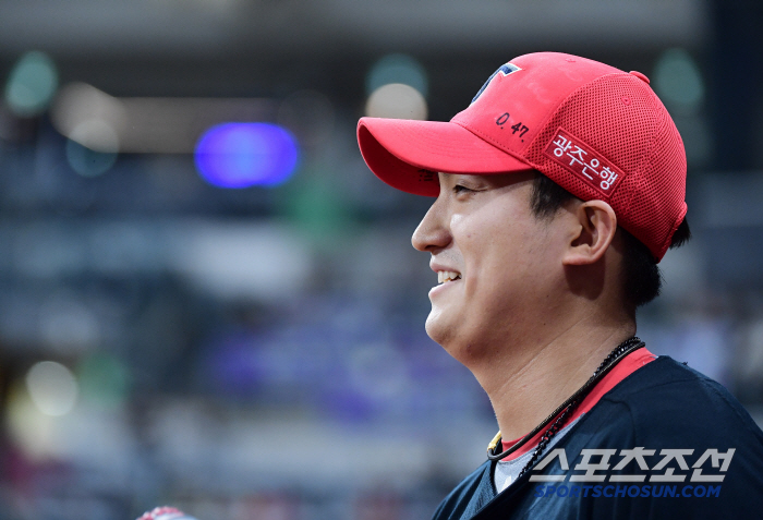 '국내 1선발급' 트레이드 안 했으면 어쩔 뻔했나…드디어 KIA 우완 에이스 후계자 나타났다