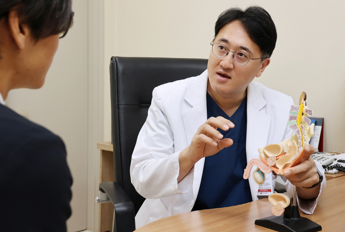 [헬스가이드-남성 갱년기] 4050대 10명 중 3명 겪어…성기능 문제에…
