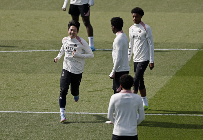 승부조작 심판이 '이강인 쇼케이스' 주심 배정 '충격', PSG→아스널 …
