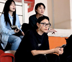 김연경, 흥국생명 어드바이저 첫 업무로 외국인 트라이아웃 참관