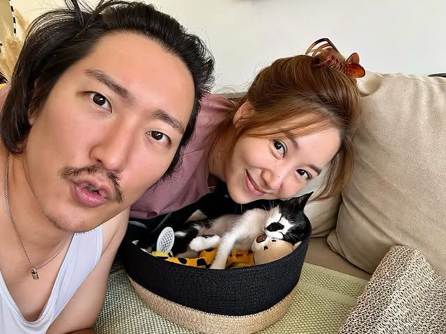 민지영♥김형균, 새 가족 생겼다 "입양 완료, 사랑에 푹 빠졌다"