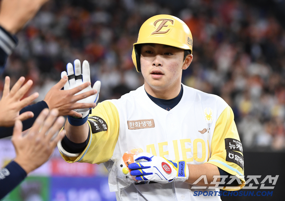 홈구장까지 도왔다…이틀 만에 홈런 폭발→개인 커리어하이! 20년 만에 9…
