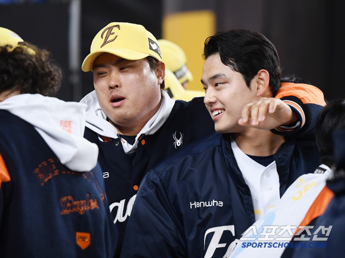 '2회까지 52구→ 6이닝 QS' 끝까지 버텨낸 사자 킬러…20년 만에 …