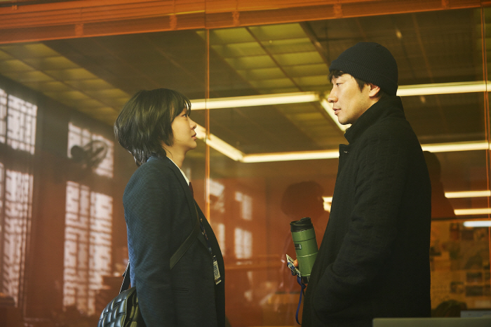 '수리남' 성공 후 '나인 퍼즐'로 돌아온 윤종빈 감독, 이번엔 추리 스…